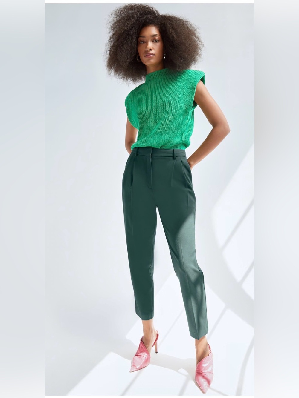 Aritzia Babaton Vogue Tailored High-Rise Trousers in Emerald Green